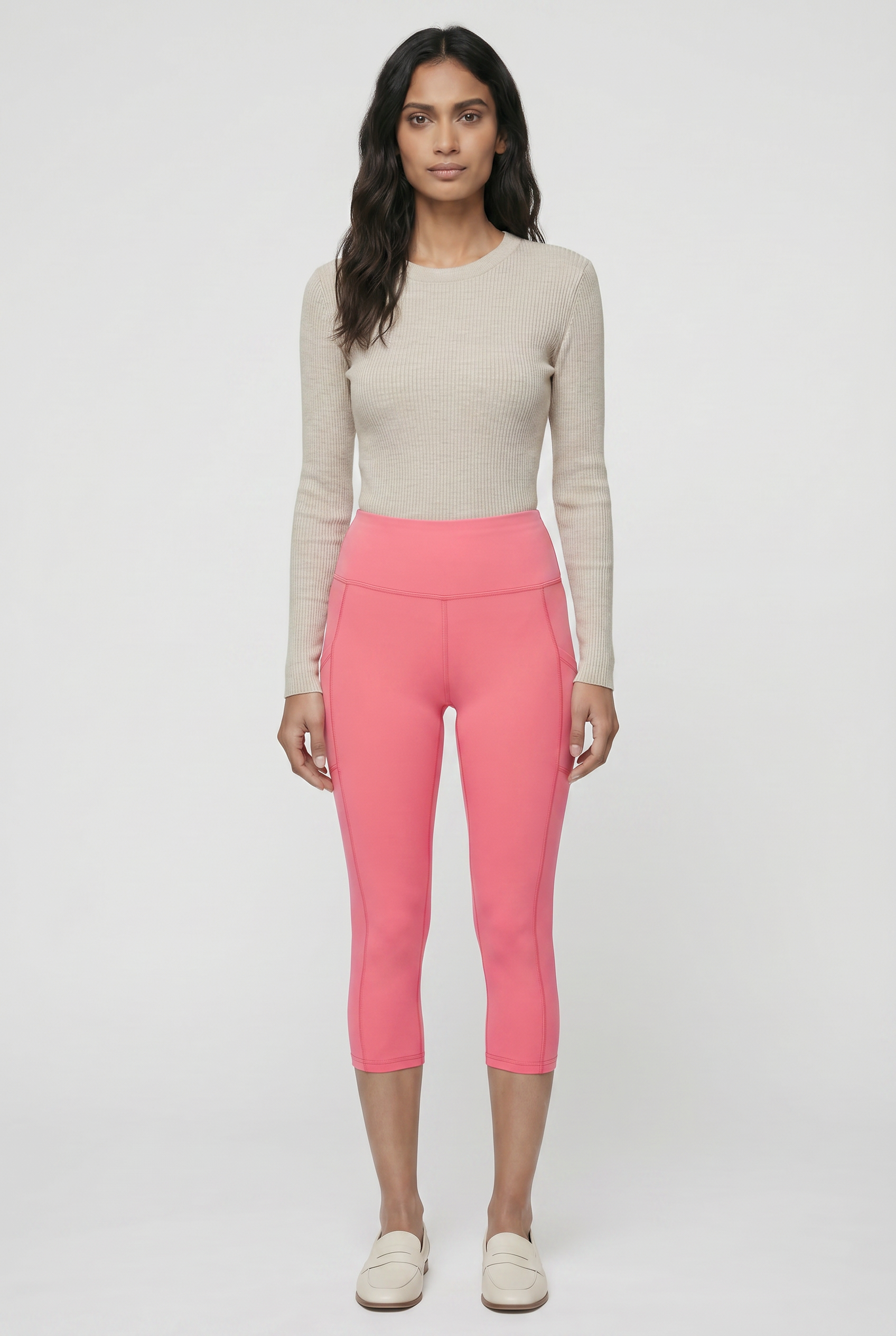 oolala Capri Solid Capri with Pockets 🦋 oolala ButterflySoft™ | Solid Capri with Pockets Women's Leggings#color_petal-pink