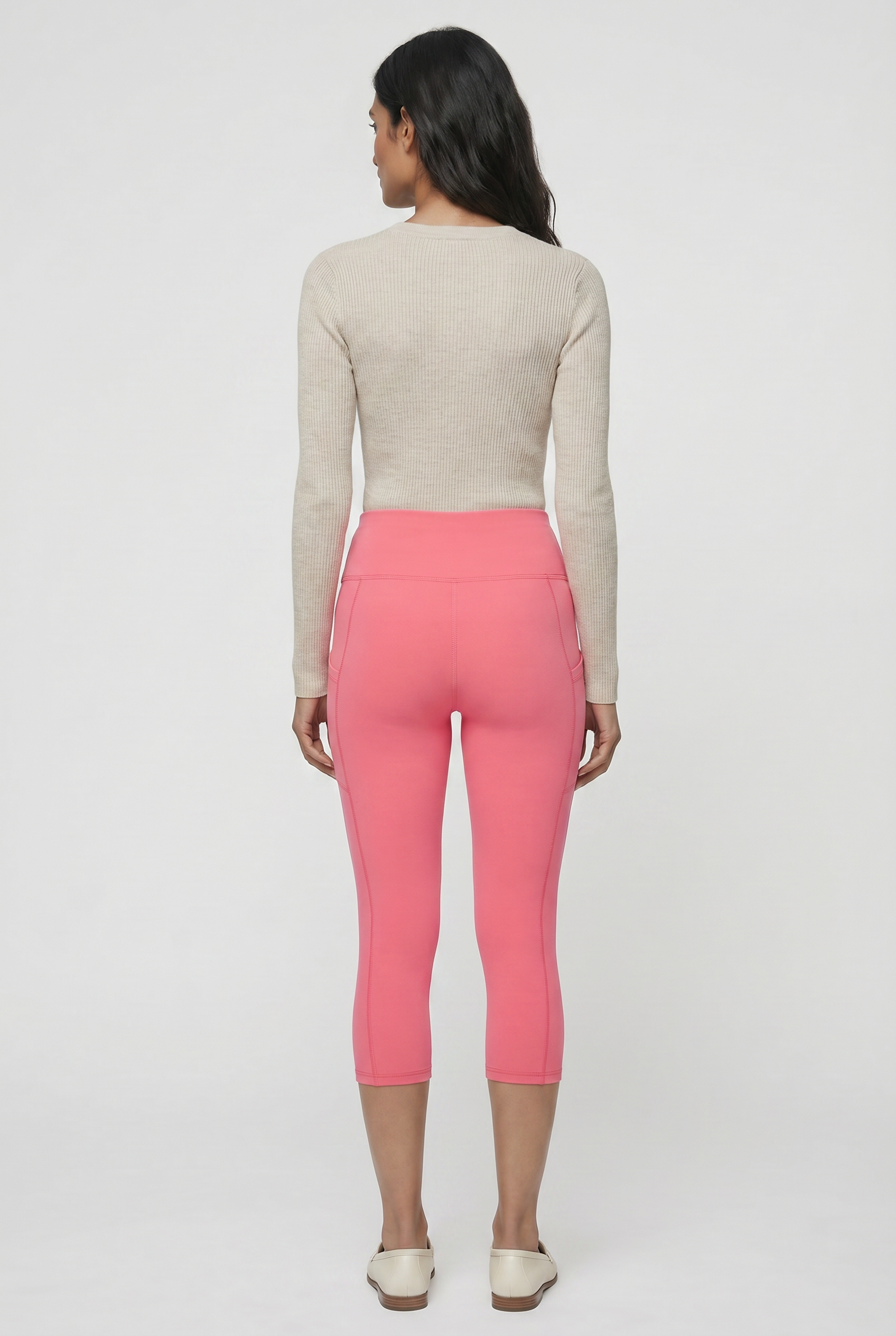 oolala Capri Solid Capri with Pockets 🦋 oolala ButterflySoft™ | Solid Capri with Pockets Women's Leggings#color_petal-pink