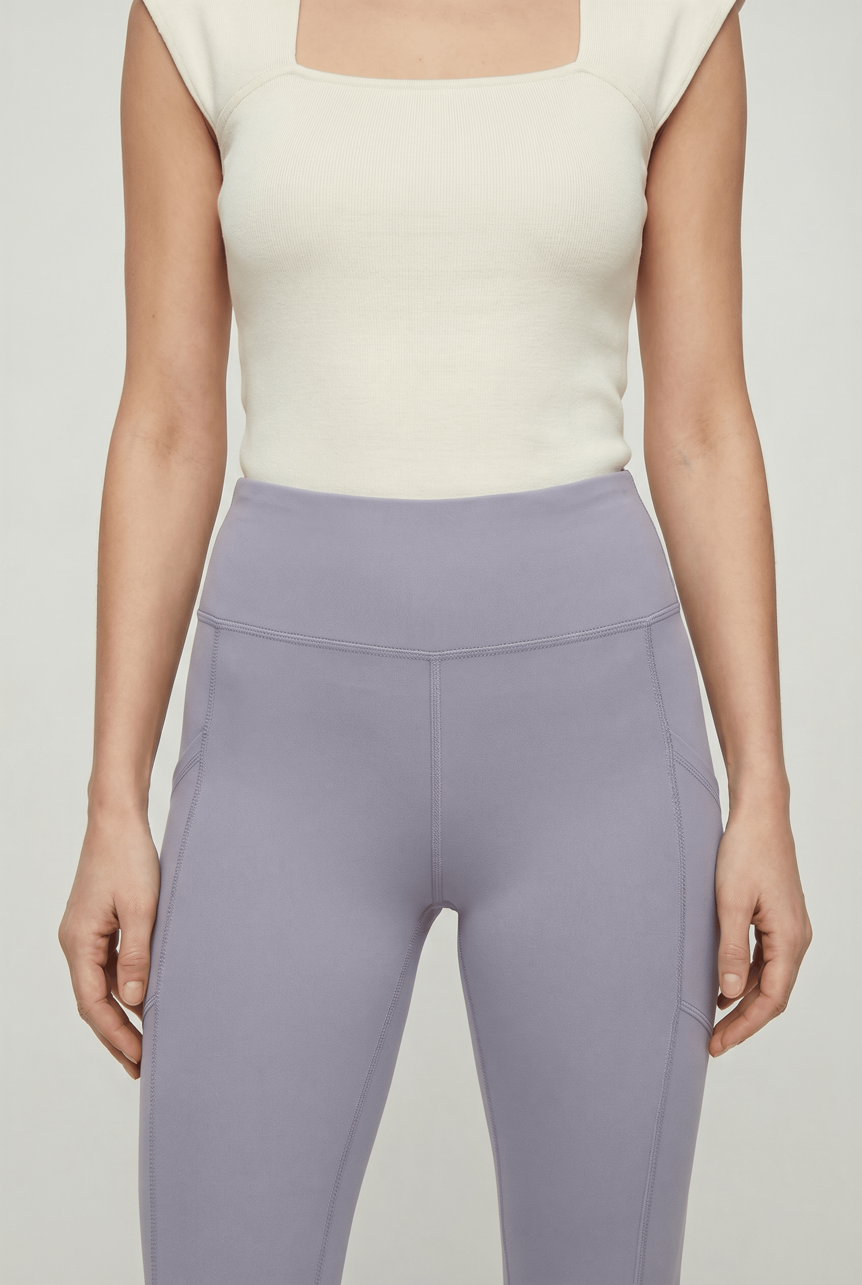 oolala Capri Solid Capri with Pockets 🦋 oolala ButterflySoft™ | Solid Capri with Pockets Women's Leggings#color_soft-lavender