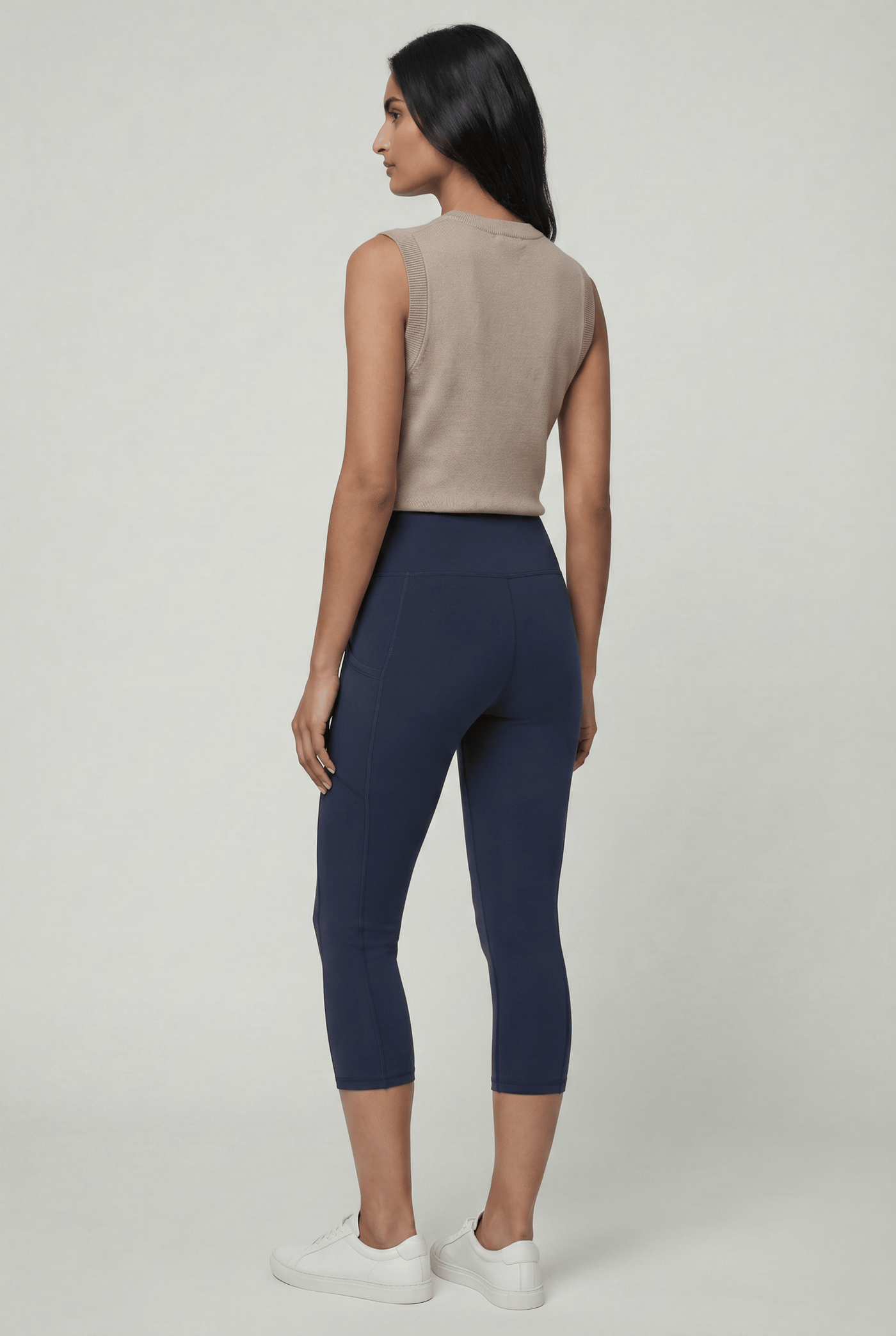 oolu™ High-Rise Capri with Pockets | OOLALA®