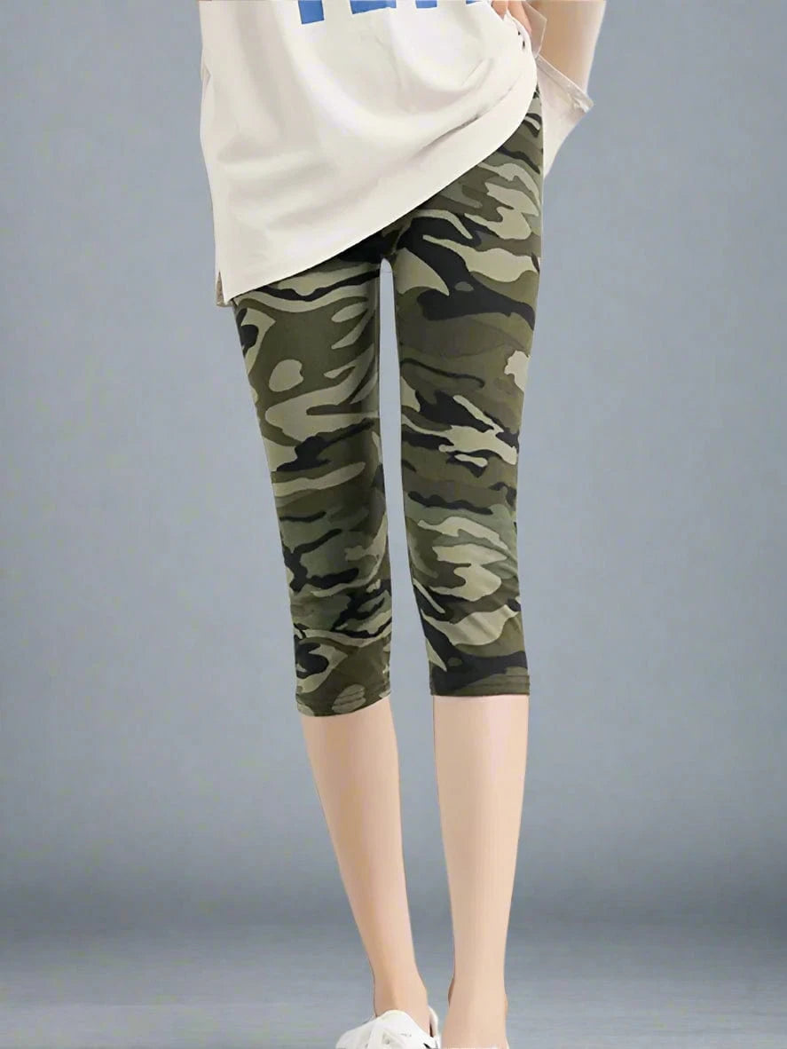 oolala M (4-8) / Midnight Jungle Camo Capri Midnight Jungle Camo Capri Midnight Jungle Camo Capri