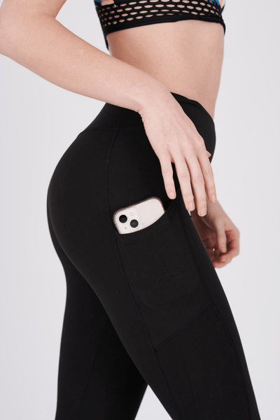 oolala Capri Solid Capri with Pockets 🦋 oolala ButterflySoft™ | Solid Capri with Pockets Women's Leggings