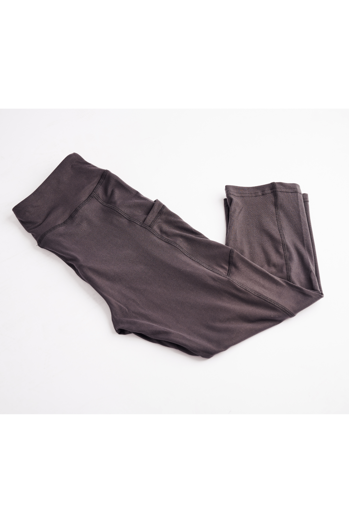 oolala Capri Solid Capri with Pockets 🦋 oolala ButterflySoft™ | Solid Capri with Pockets Women's Leggings#color_charcoal