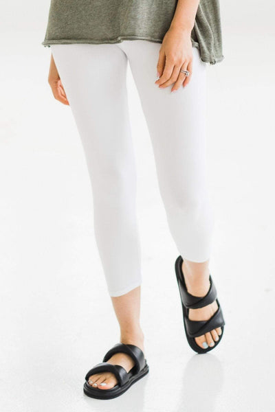 OxLaLa Capri Solid White Capri with Yoga Band